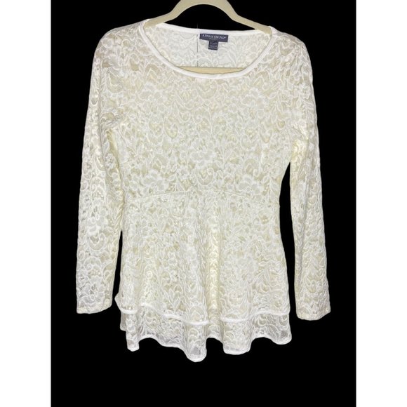 A Pea in the Pod White Tiered Lace Long Sleeve Top Medium Maternity Blouse - Picture 3 of 10
